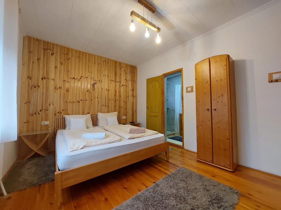 Fenyőfa vendégház Bed and Breakfast in Slovakia