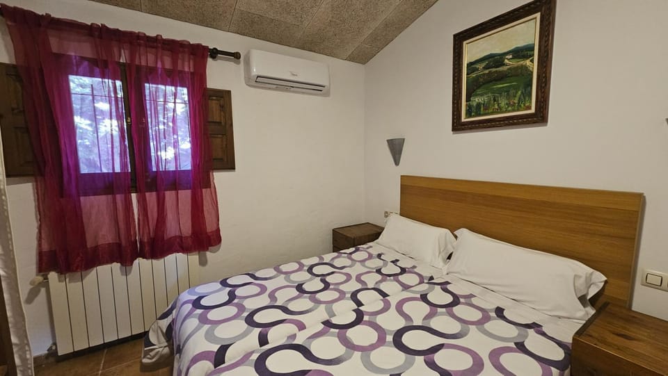 Bed, Photo of the whole room