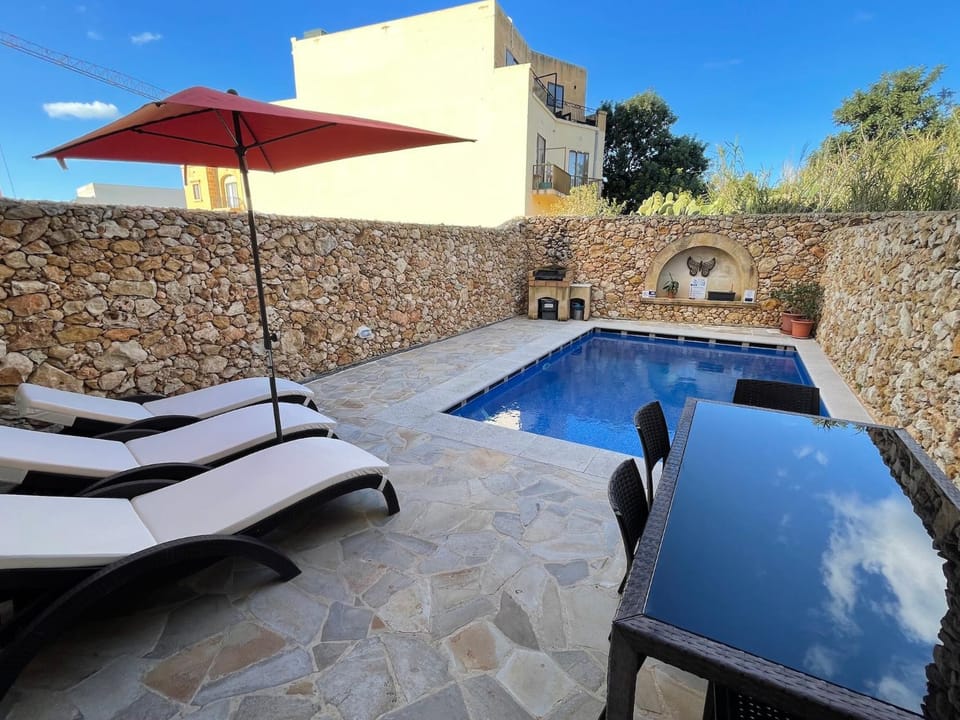 Patio, Swimming pool