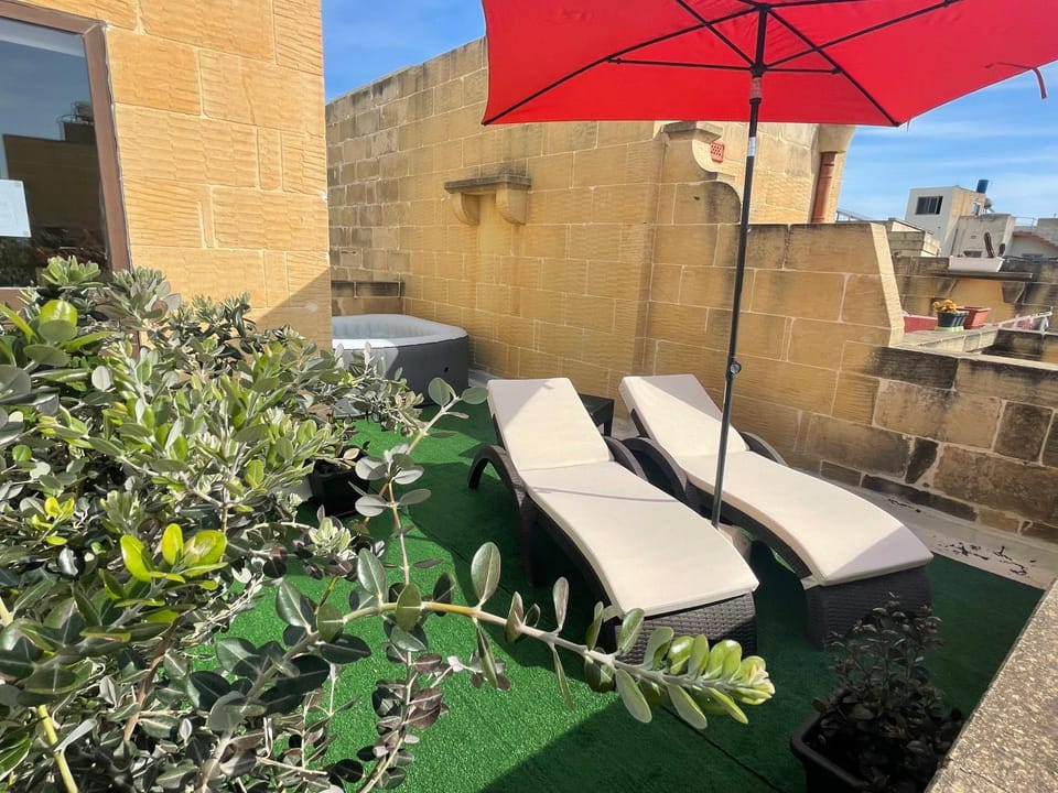 Garden, Balcony/Terrace