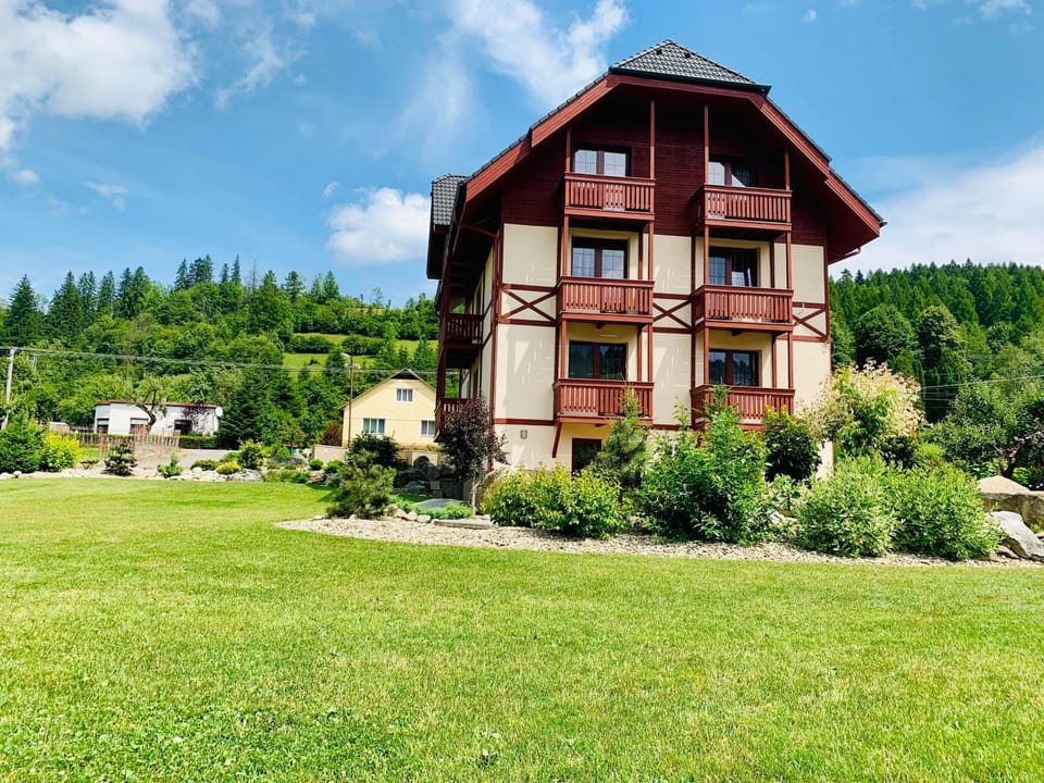 Property building, Garden