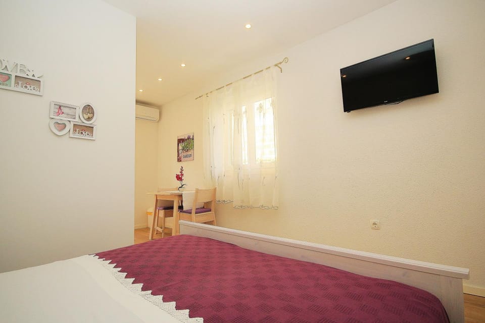 Veseljko Apartment in Tučepi