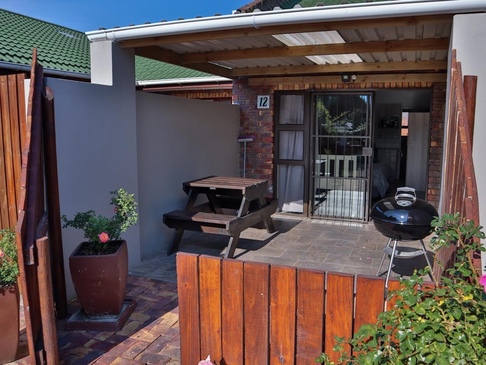 Patio, BBQ facilities