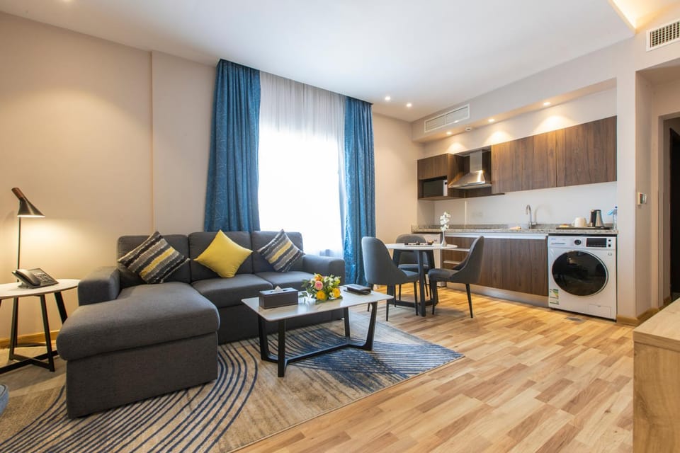 Living room, Seating area, Dining area, washing machine