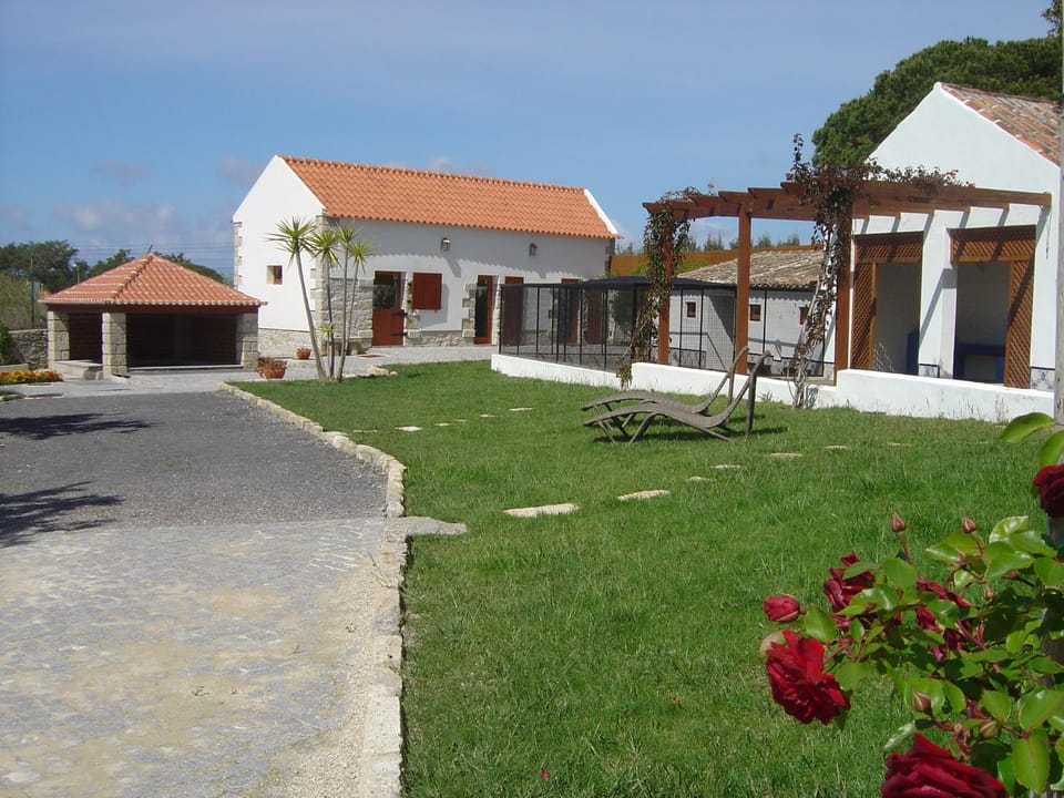 Patio, Facade/entrance, Garden, Pets, Swimming pool