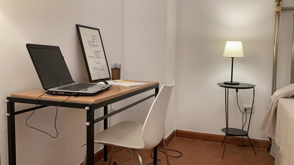 Seating area, Bedroom