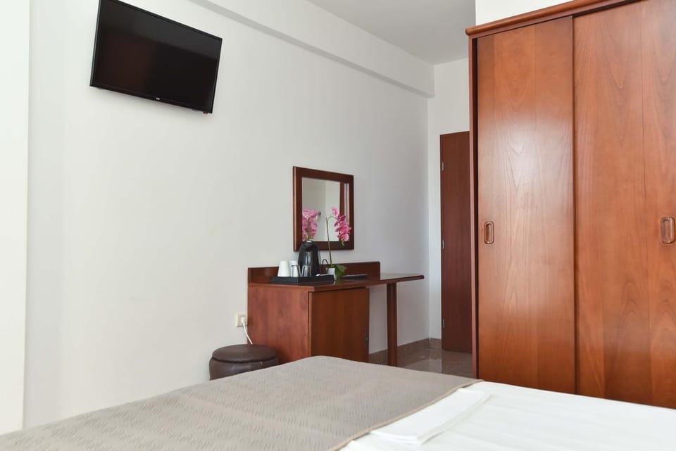 Hotel Suzana Budva Bed and Breakfast in Budva
