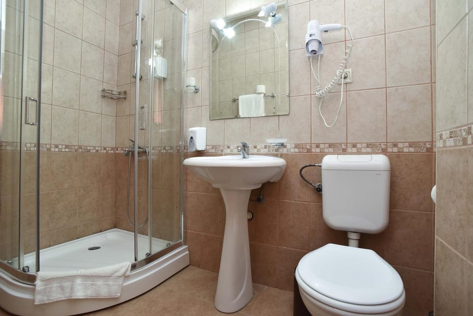 Hotel Suzana Budva Bed and Breakfast in Budva