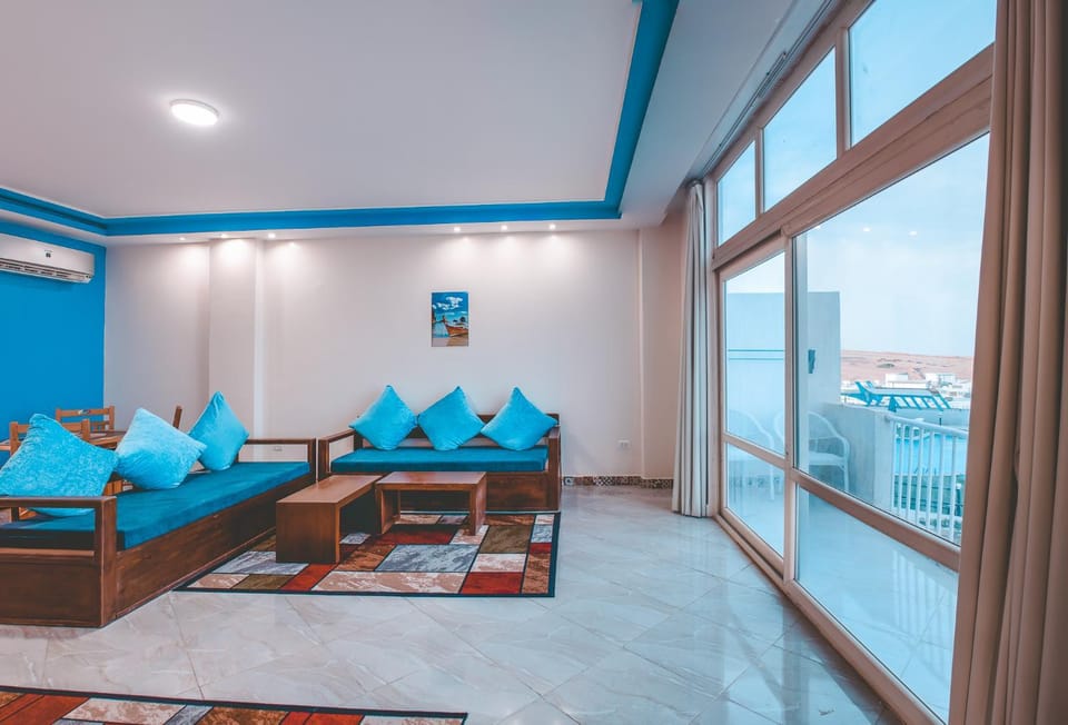 Balcony/Terrace, Living room