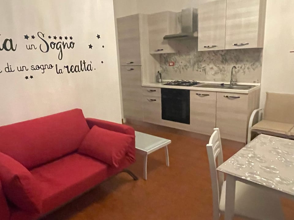 Kitchen or kitchenette, Seating area