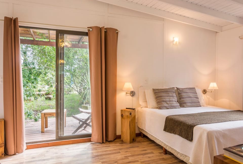 Bed, Photo of the whole room, Bedroom, Garden view
