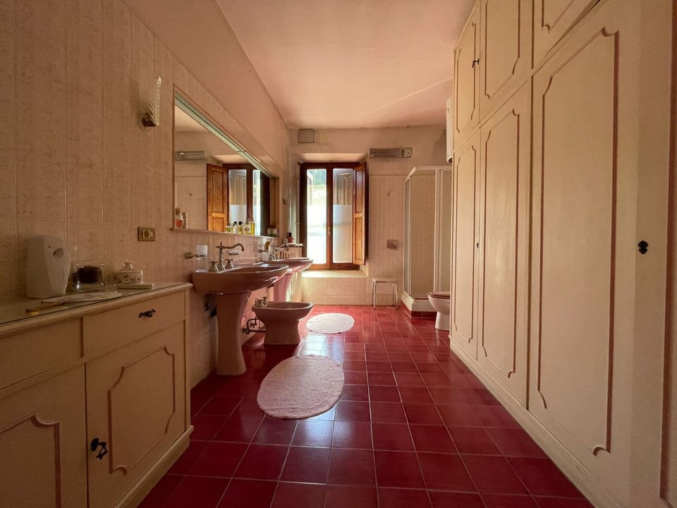 Toilet, Bathroom