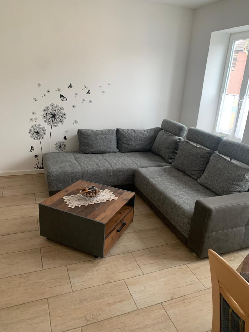 Bed, Living room
