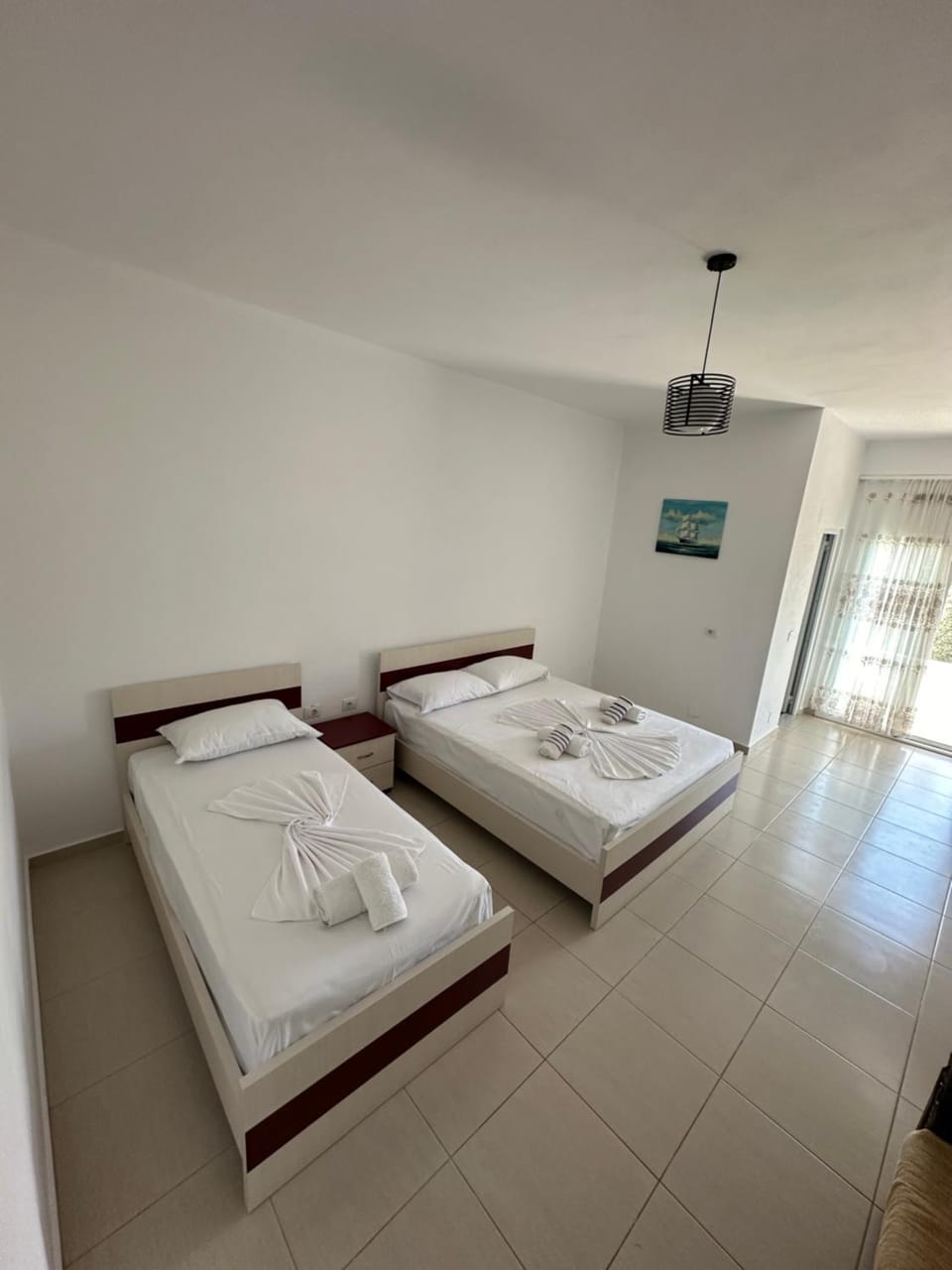 Bed, Photo of the whole room, Bedroom, Garden view, Mountain view, Quiet street view, towels, air conditioner