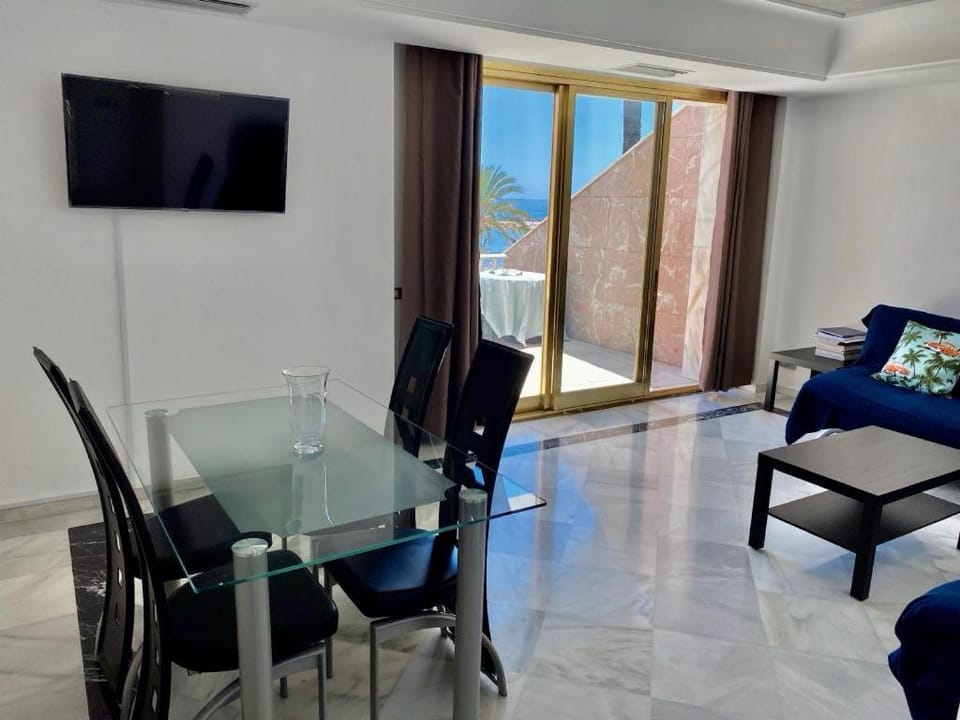 TV and multimedia, Dining area