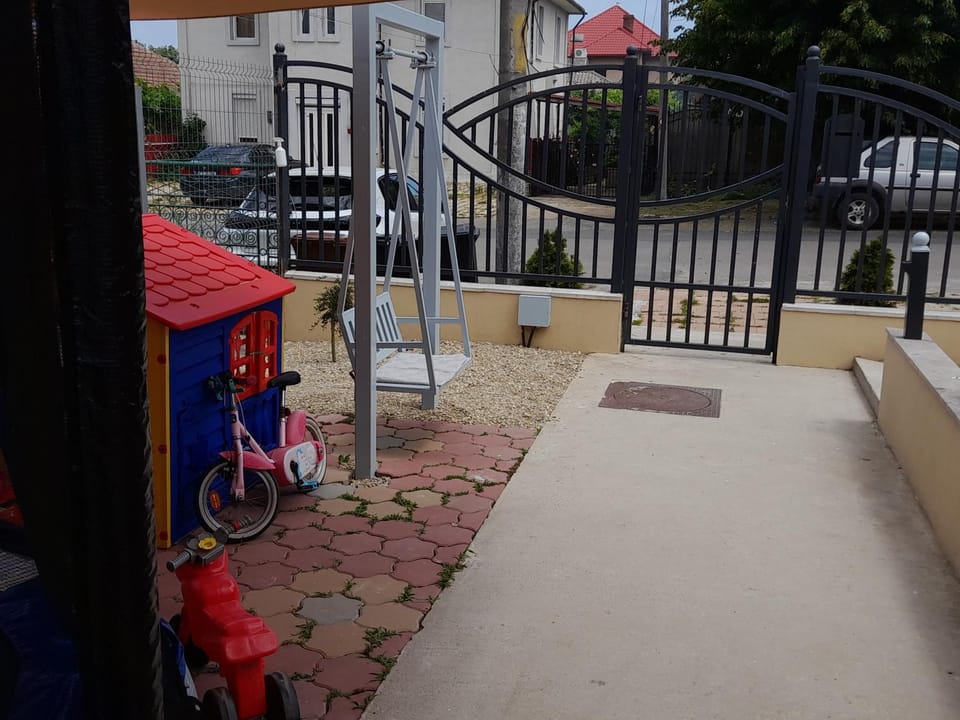 R i A N A 4 Apartment in Constanța County