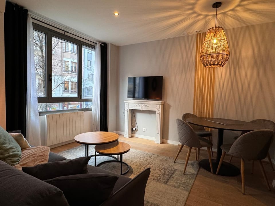 Communal lounge/ TV room