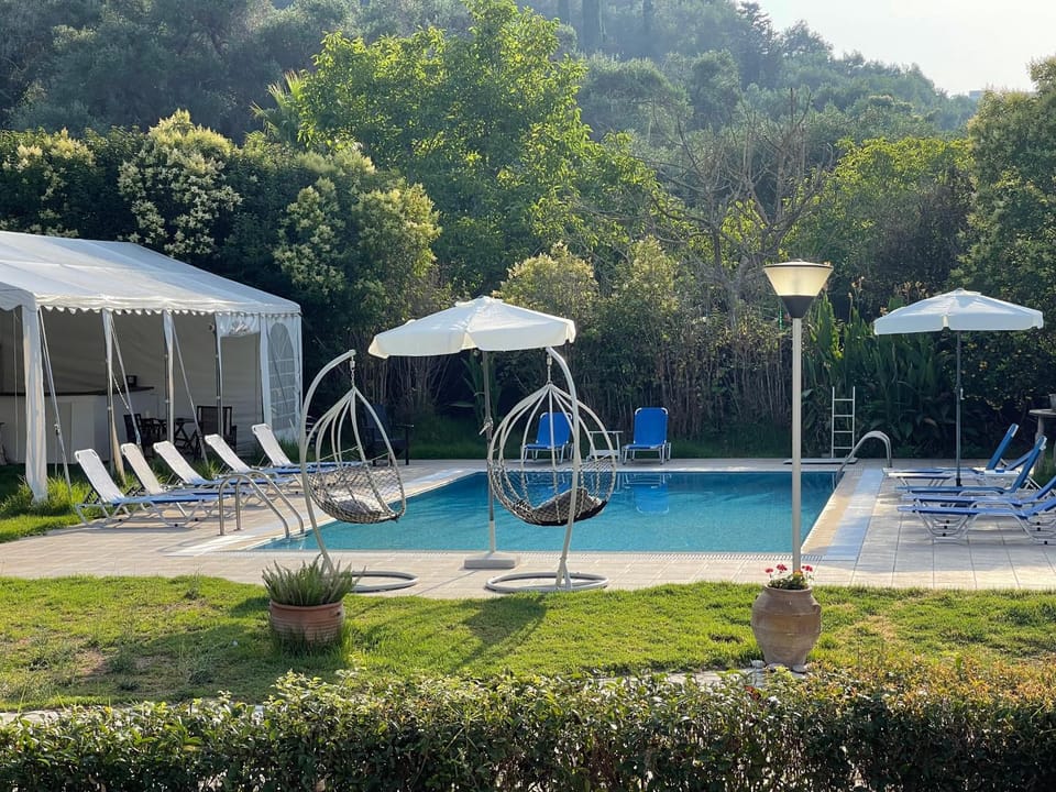 Swimming pool, Swimming pool