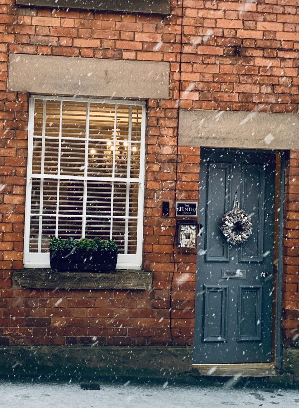 Facade/entrance, Day, Winter