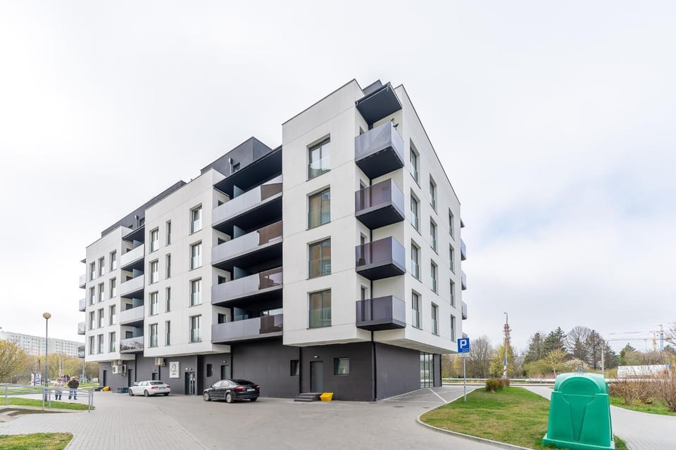 Property building, Street view