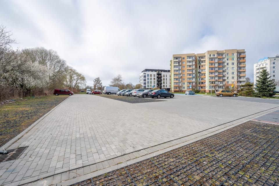 Property building, Street view, Parking