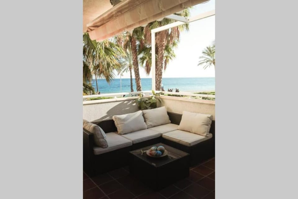 FRENTE AL MAR Apartment in Costa Tropical