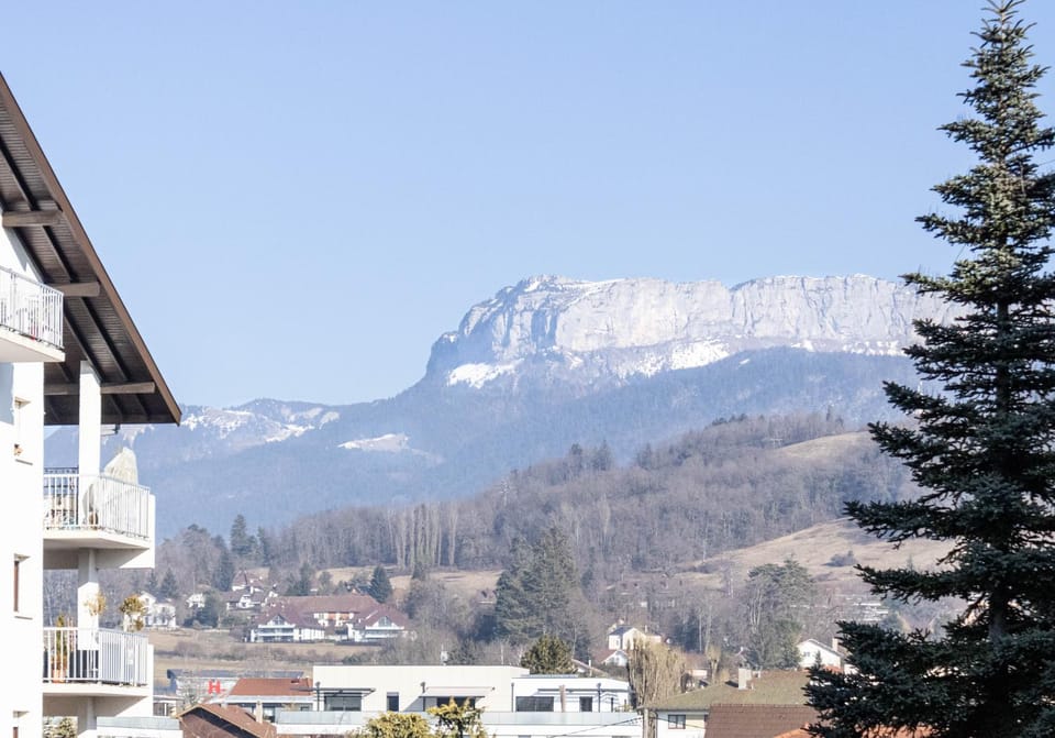 Les Écureuils - calme, parking & balcon Apartment in Annecy