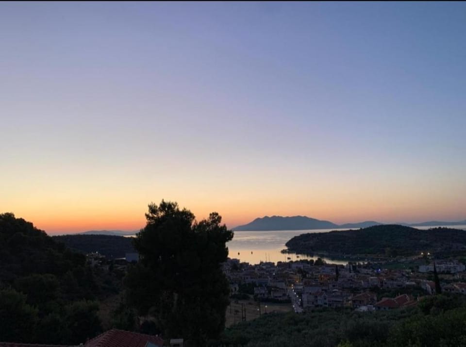 Nera's view Apartment in Argolis, Greece