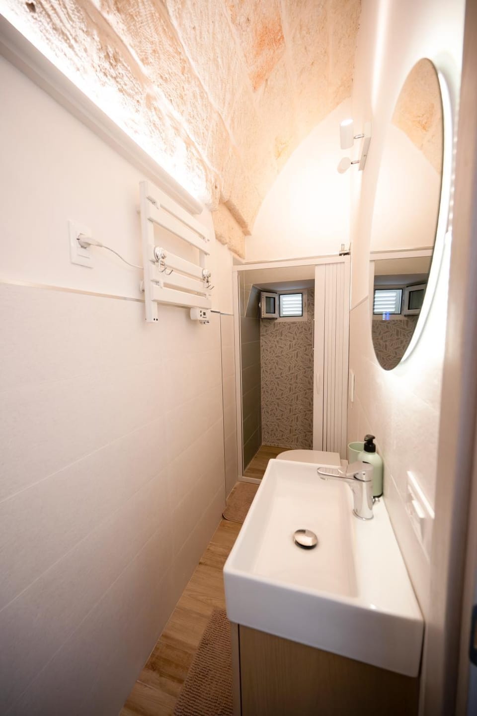 Shower, heating