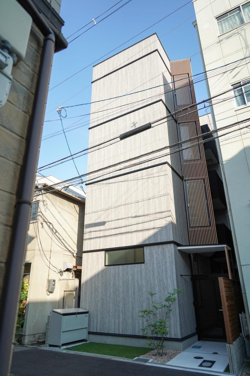 Property building, Facade/entrance