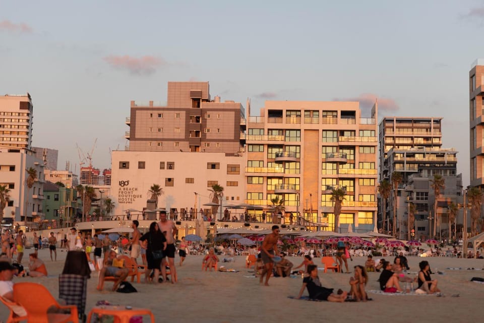Property building, Beach, Location