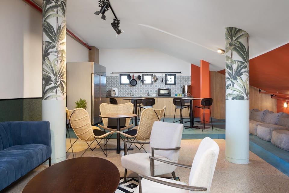 Lobby or reception, Seating area