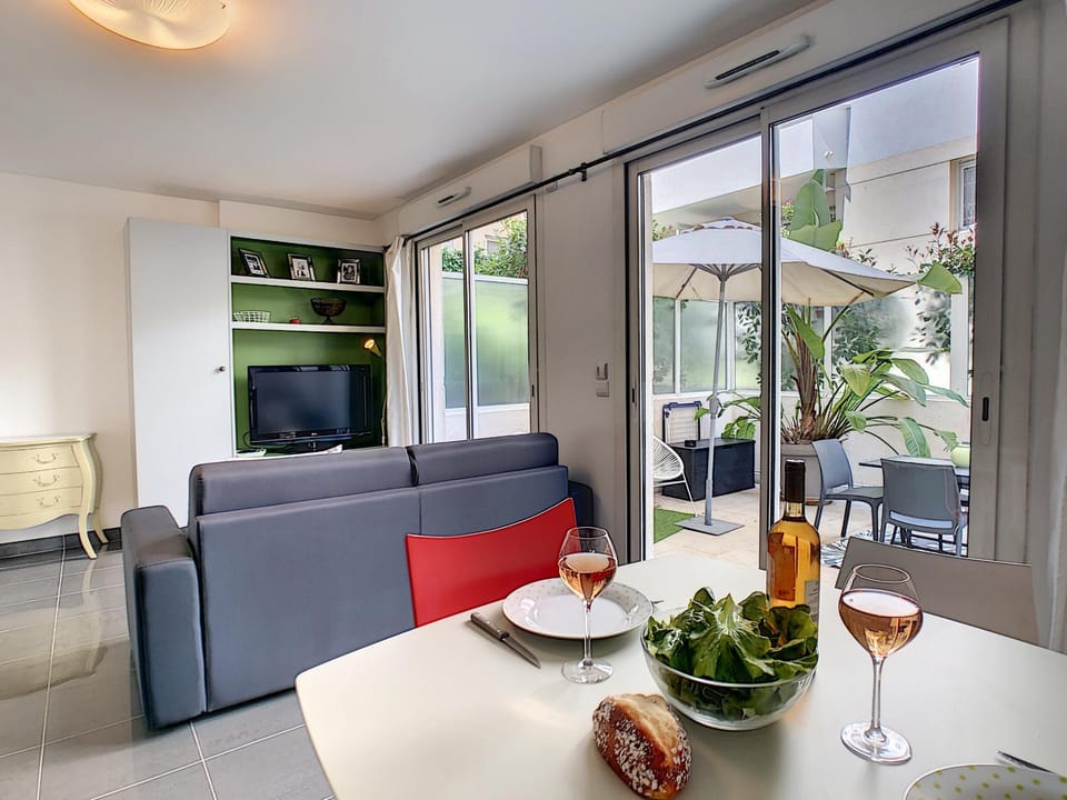 Other, Dining area
