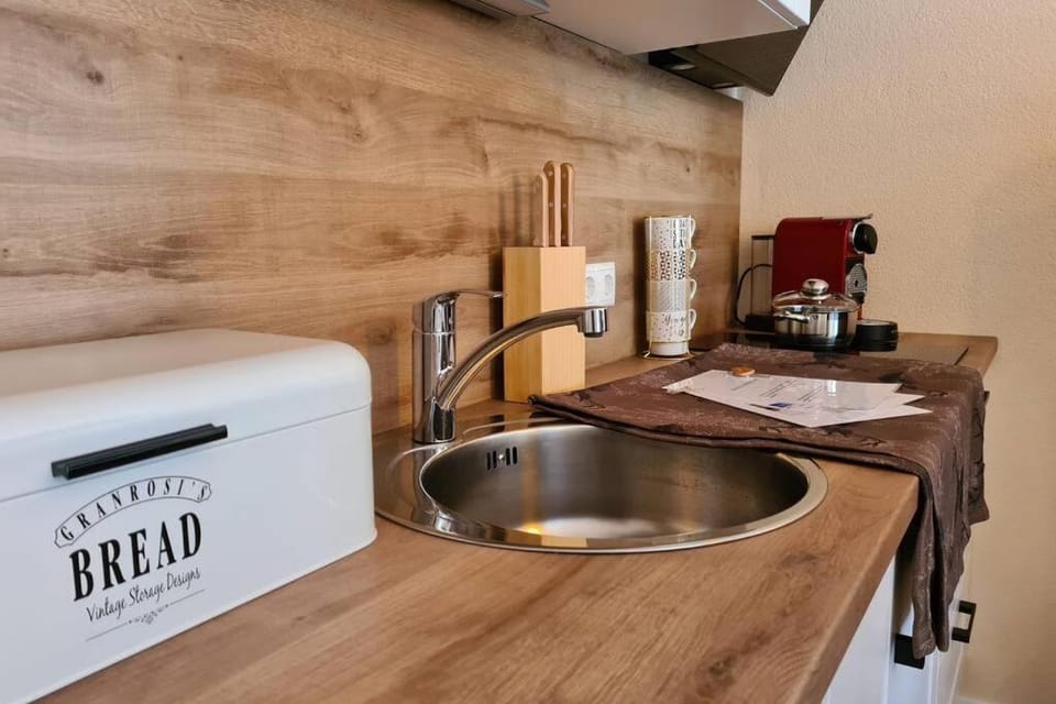 Coffee/tea facilities, Kitchen or kitchenette