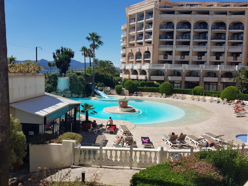 Magnifique T2 Climatisation - Grande Terrasse, Piscine et apercu Mer Apartment in Cannes