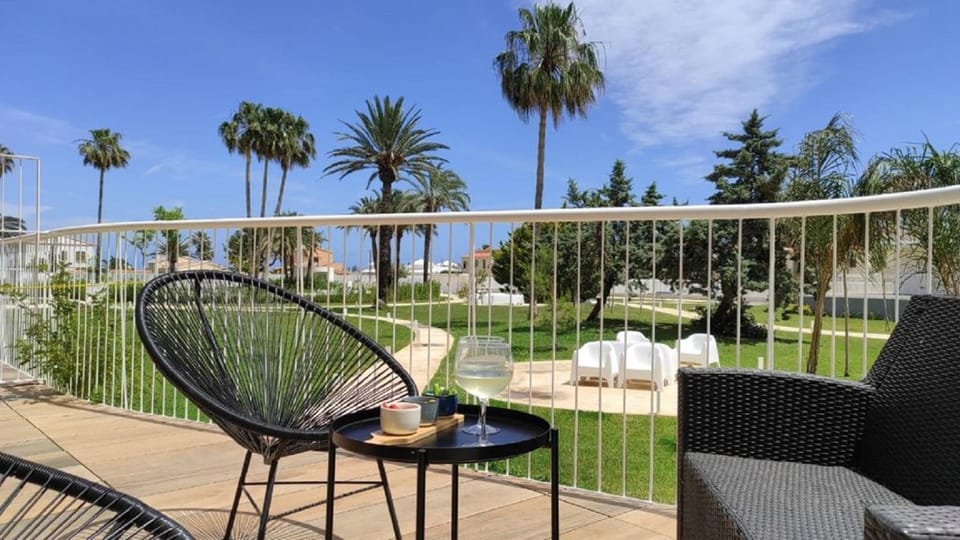 Off site, Balcony/Terrace
