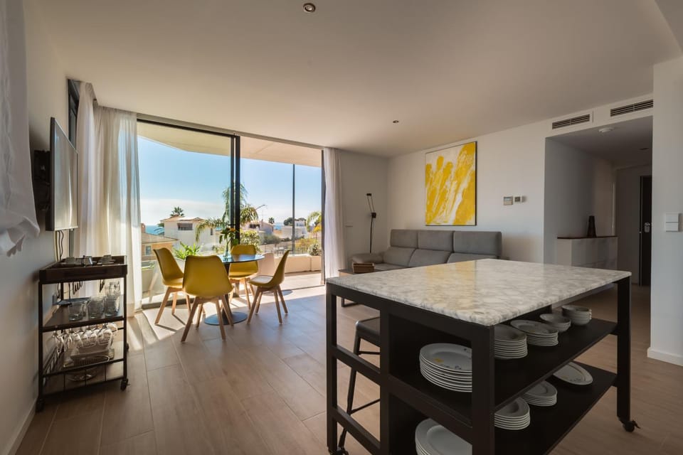 Modern sea front Sea Waves Apartment in Alicante