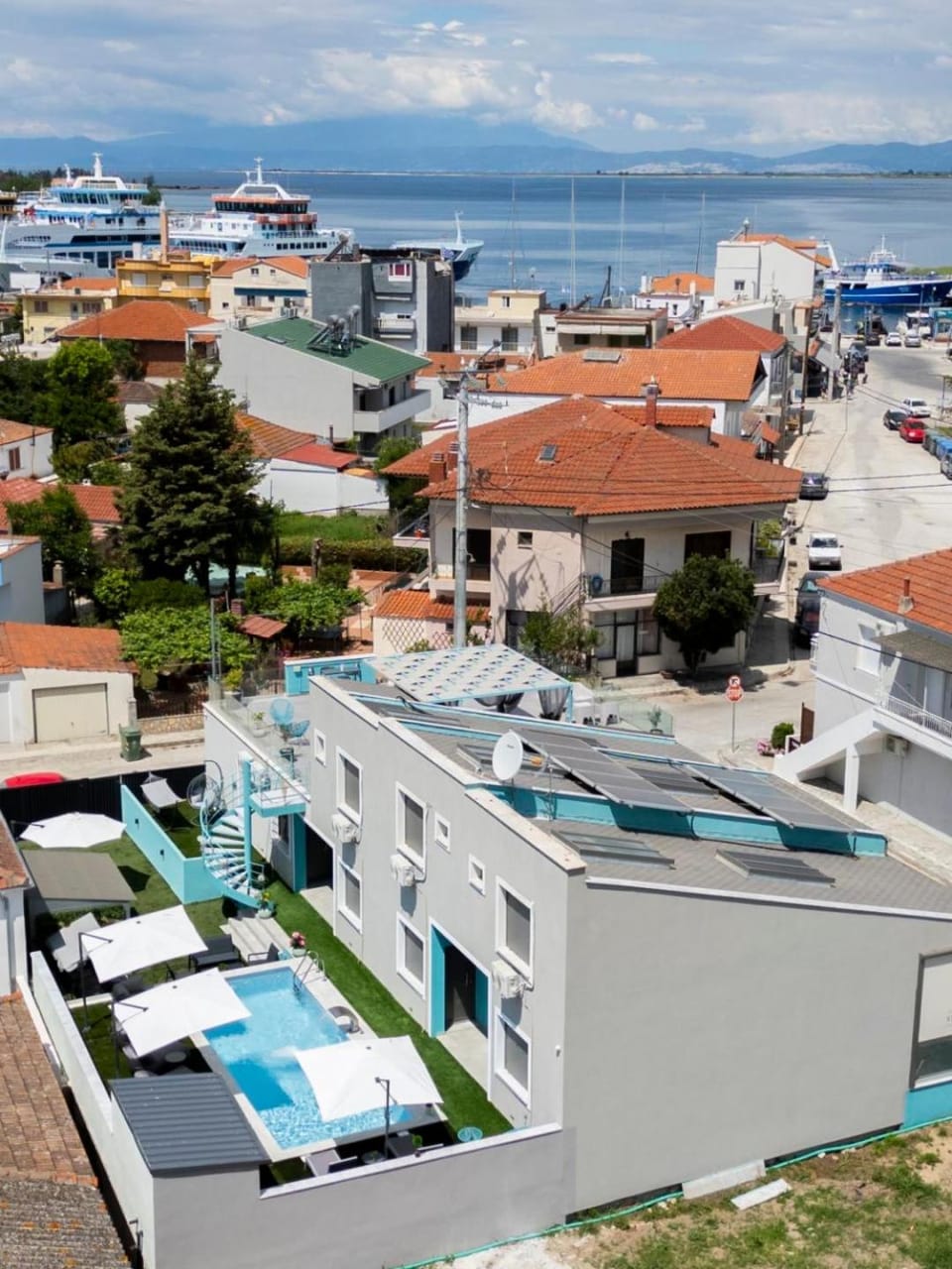 Property building, Swimming pool