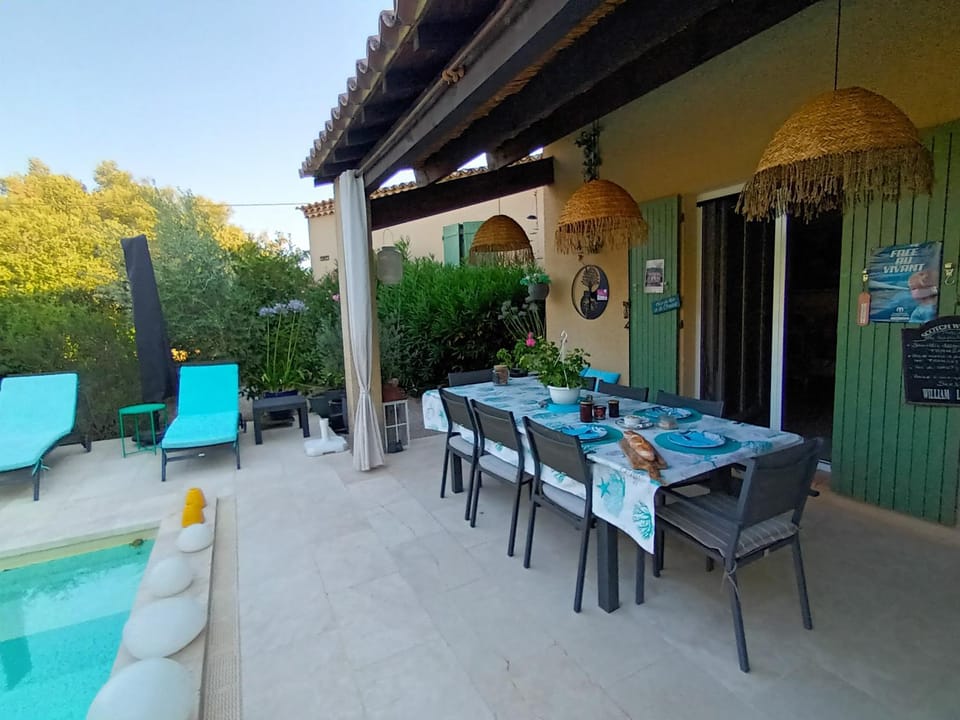 LA MAISON DU PONT DU GARD Bed and Breakfast in Provence