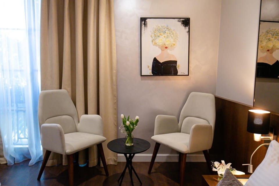 Decorative detail, Seating area