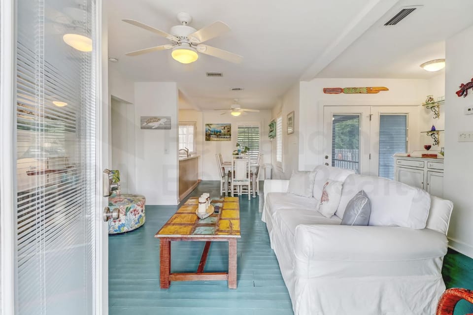 Vintage Home with Fire Pit in Backyard Street Away from Beach House in Fernandina Beach