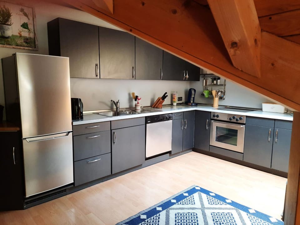 Property building, Kitchen or kitchenette, Living room