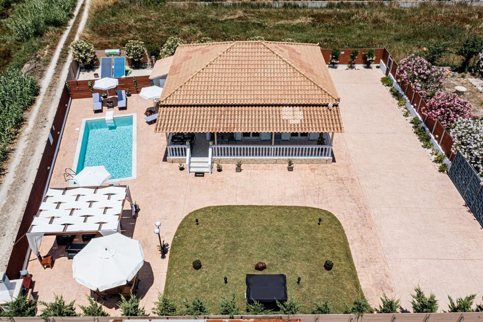 Property building, Bird's eye view, Pool view