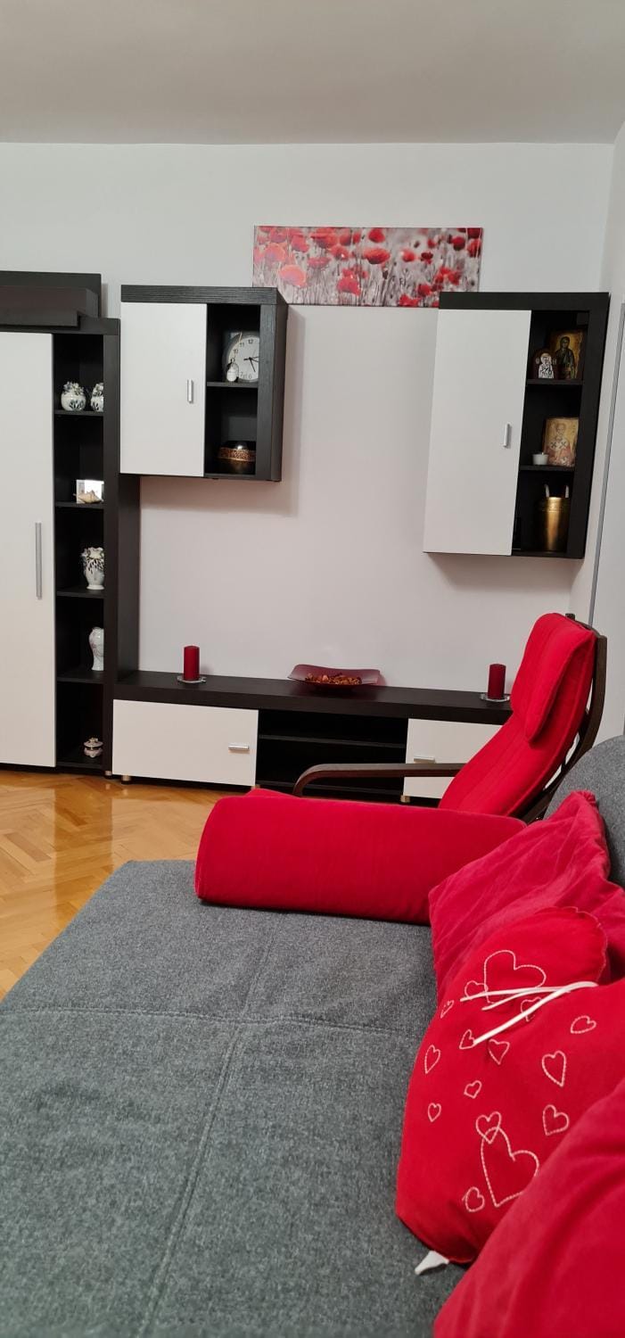 Bed, Living room, Seating area