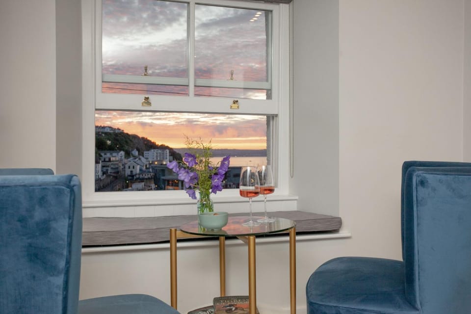 Seating area, Sea view