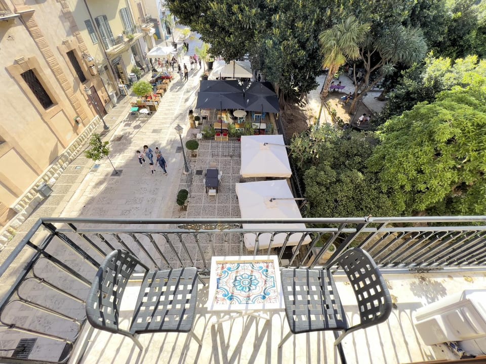 Balcony/Terrace, Garden view