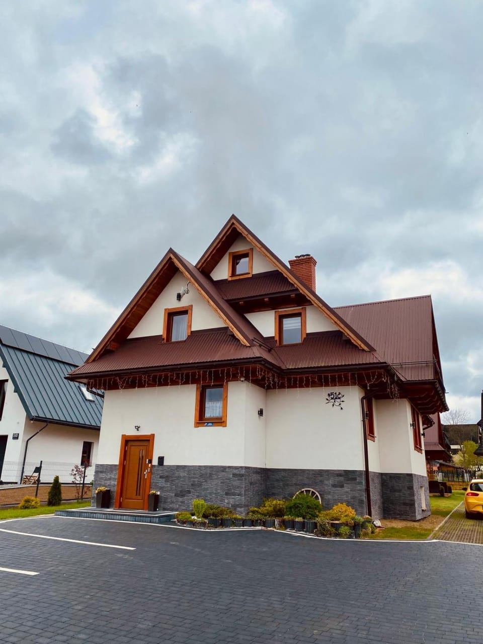 Property building, Day