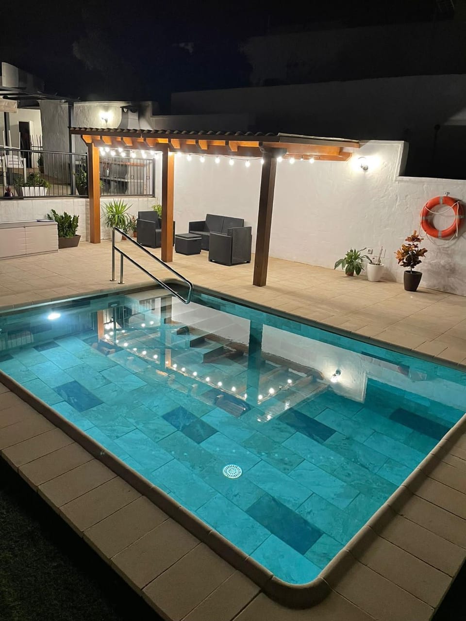 Night, Pool view