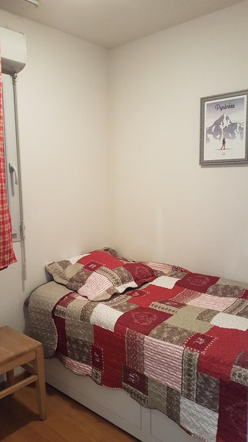 Bed, Bedroom