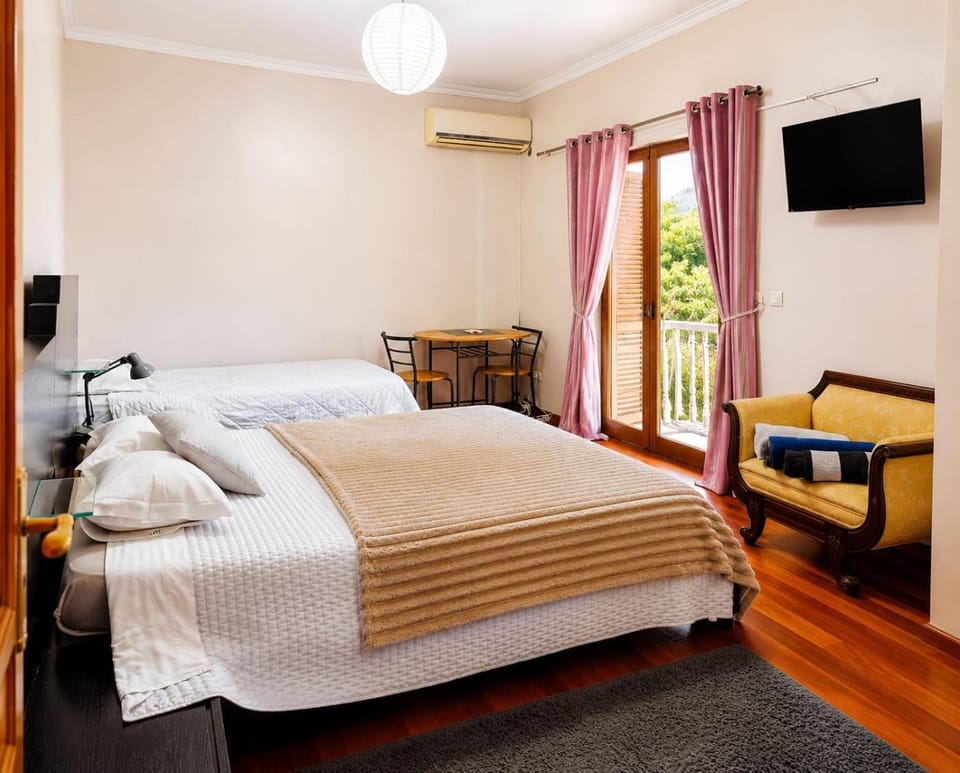 Quinta do Carvalho - Nature Guest Houses Bed and Breakfast in Guimaraes